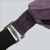 Detachable black straps of La Sacha Plum, the purple streetwear bum bag from cawa.me