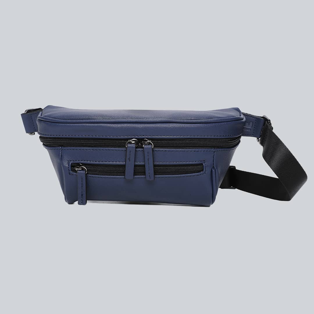 La Sacha navy, a navy blue streetwear bum bag with a black zipper and straps from cawa.me