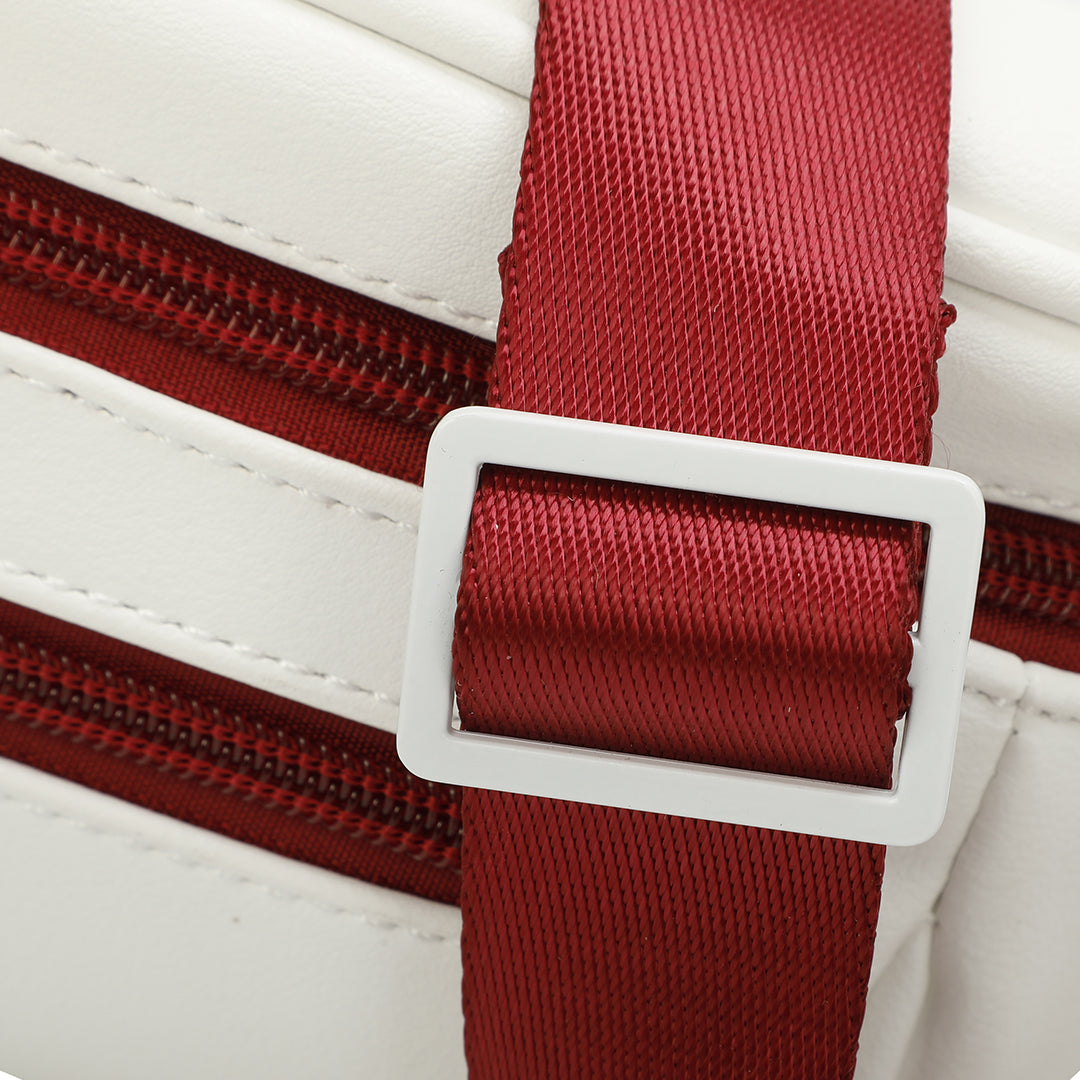 Close-up of the white faux leather streetwear bum bag from cawa.me